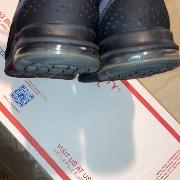 Nike Sneakers - Picture 5 of 9